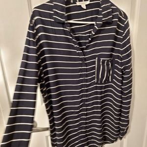 BeachLunchLounge Black & white top